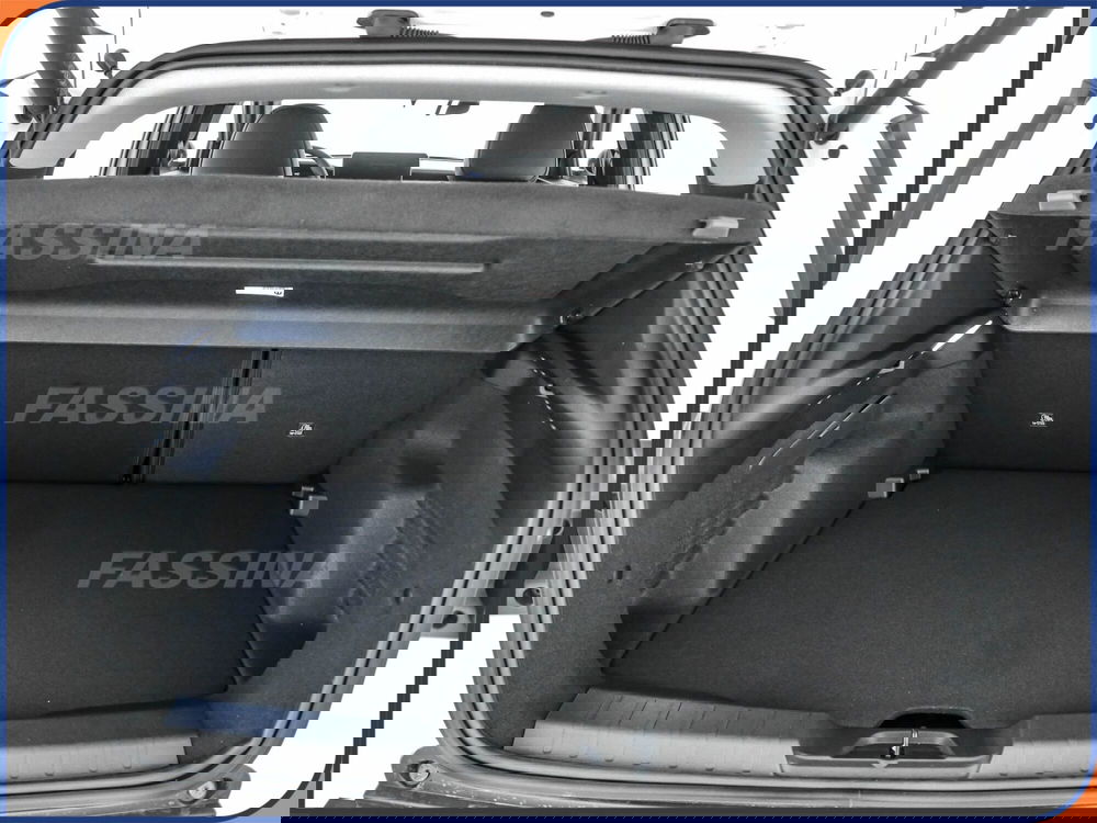 Jeep Avenger nuova a Milano (10)