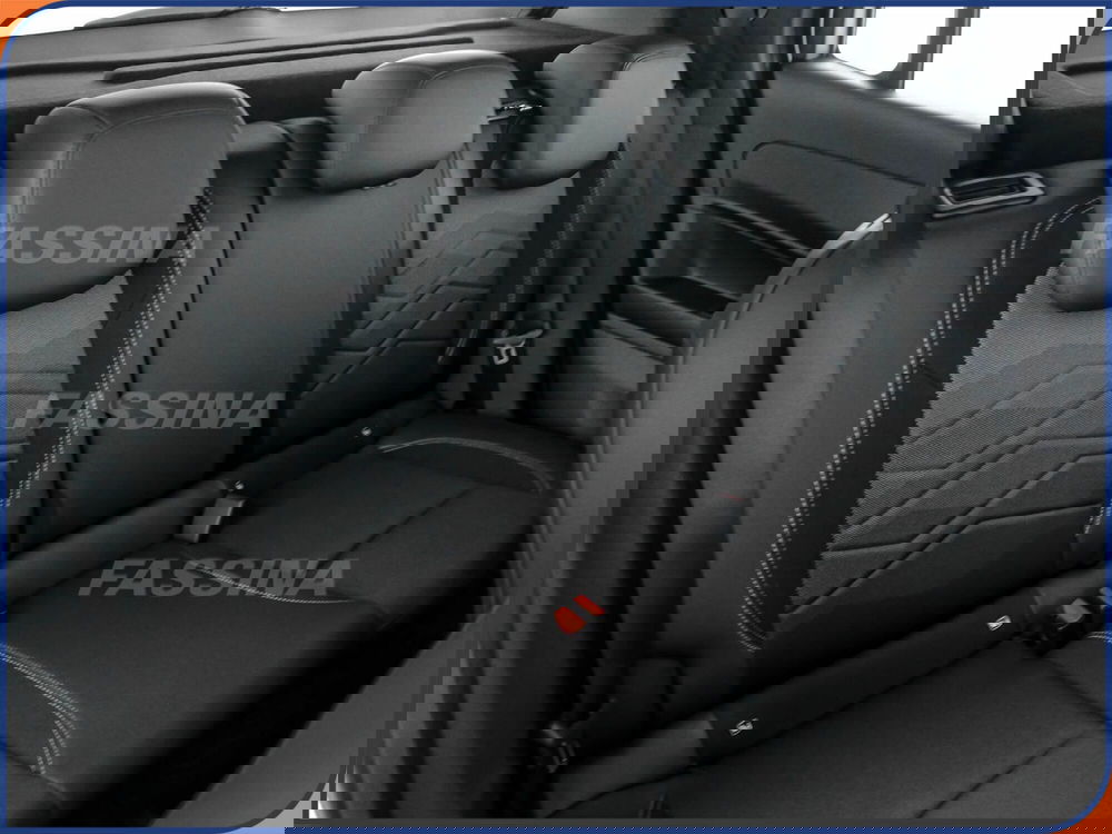 Jeep Avenger nuova a Milano (12)