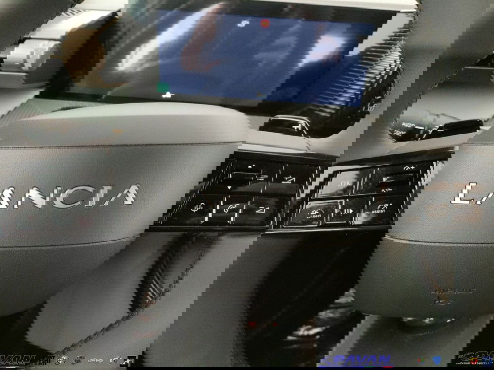 Lancia Ypsilon nuova a Padova (14)