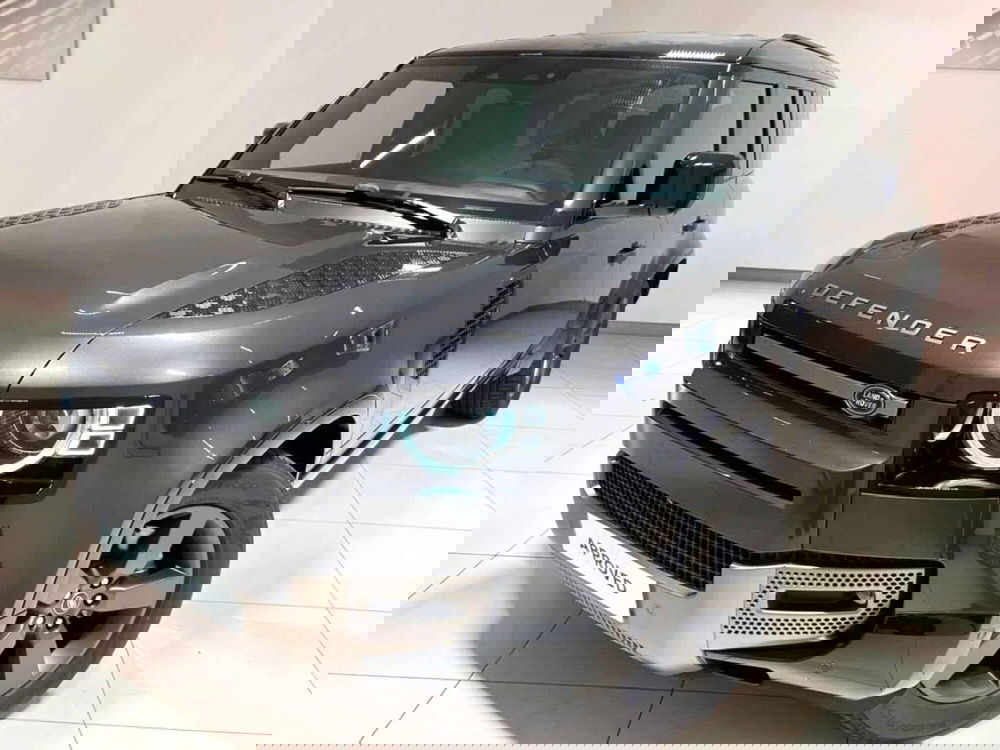 Land Rover Defender nuova a Napoli