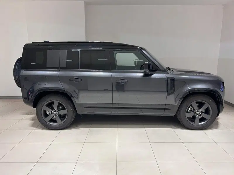Land Rover Defender nuova a Napoli (6)