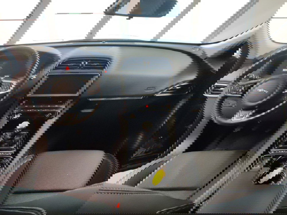 Jaguar F-Pace usata a Arezzo (11)