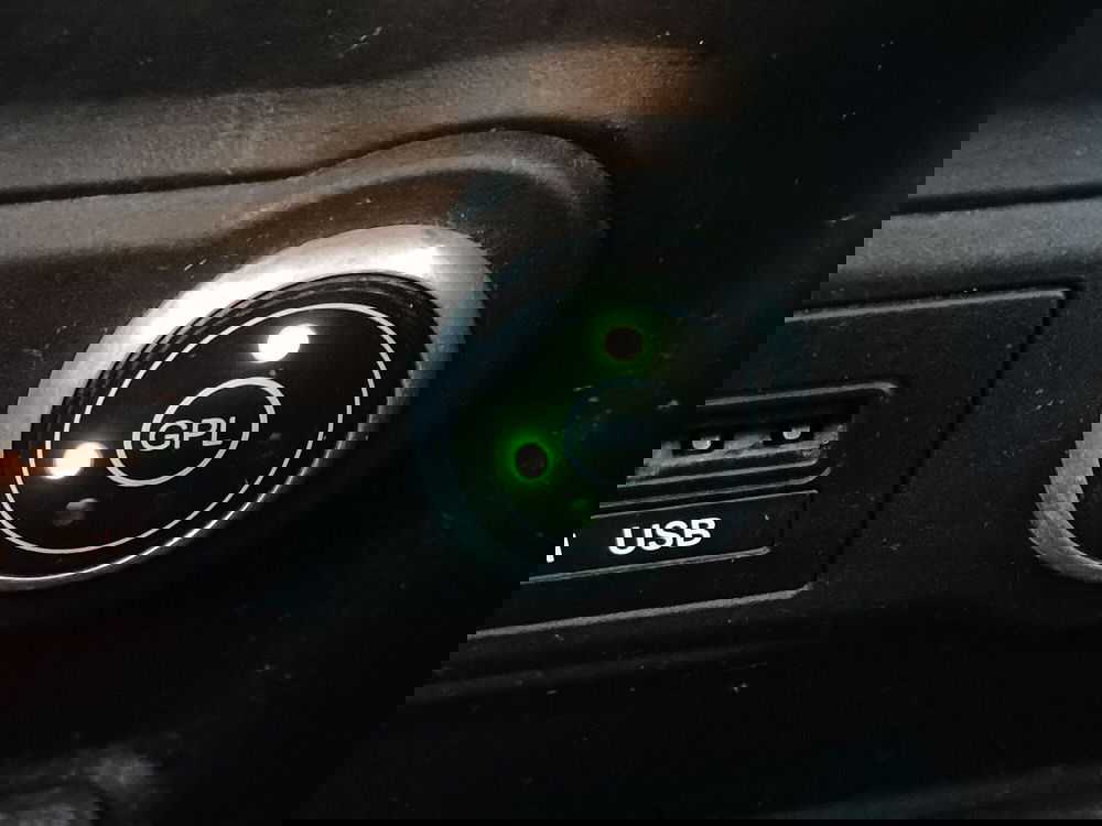 Kia Venga usata a Modena (9)