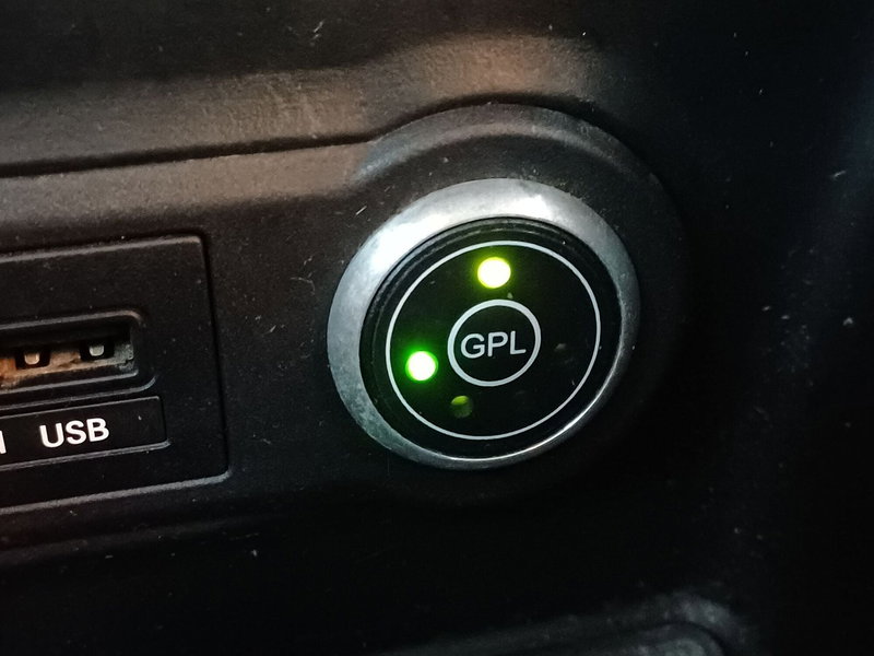 Kia Venga usata a Modena (9)