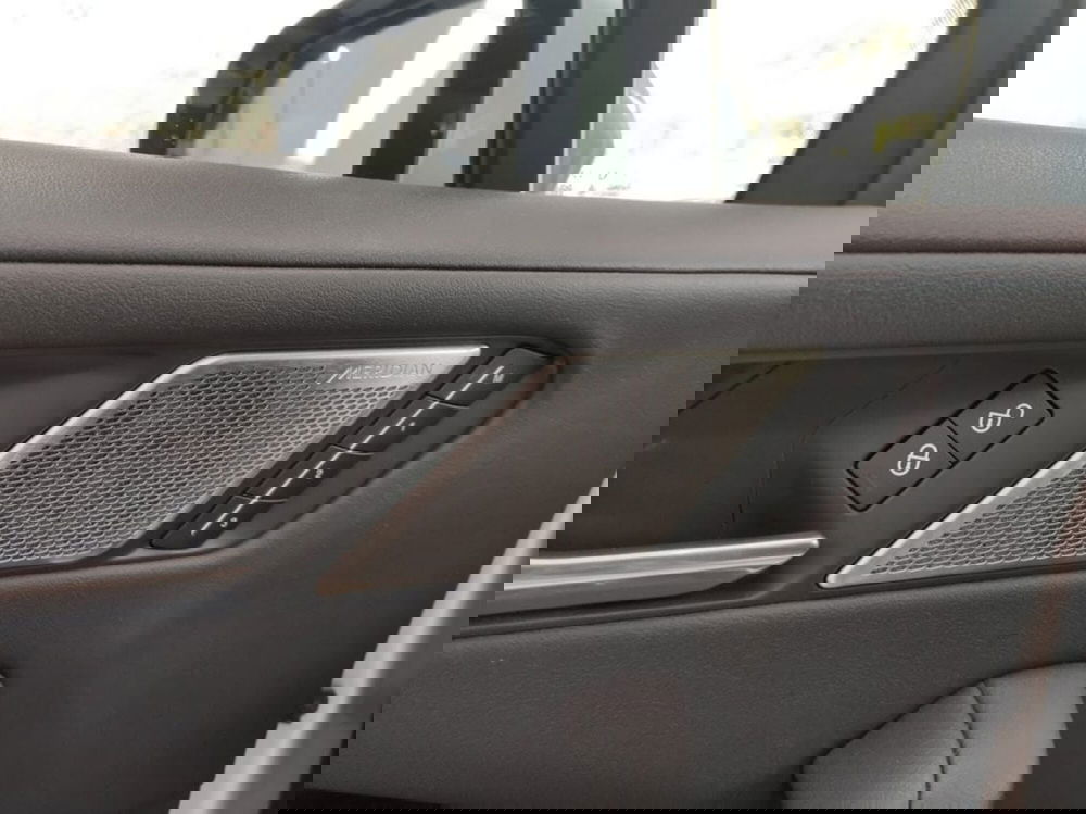 Jaguar I-Pace usata a Verbano Cusio Ossola (20)