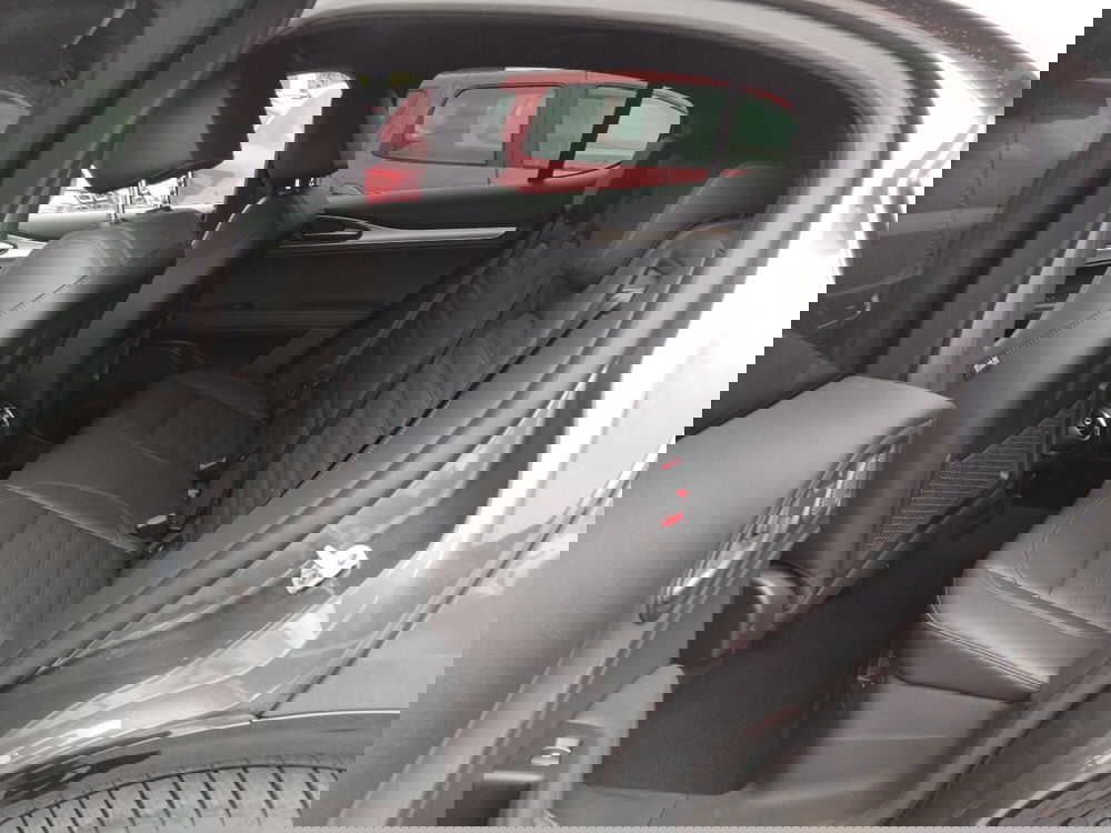 Alfa Romeo Stelvio usata a Roma (15)