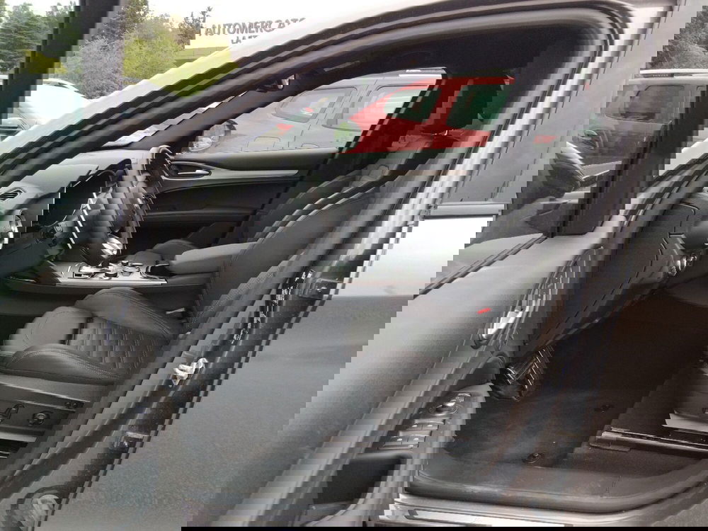 Alfa Romeo Stelvio usata a Roma (16)