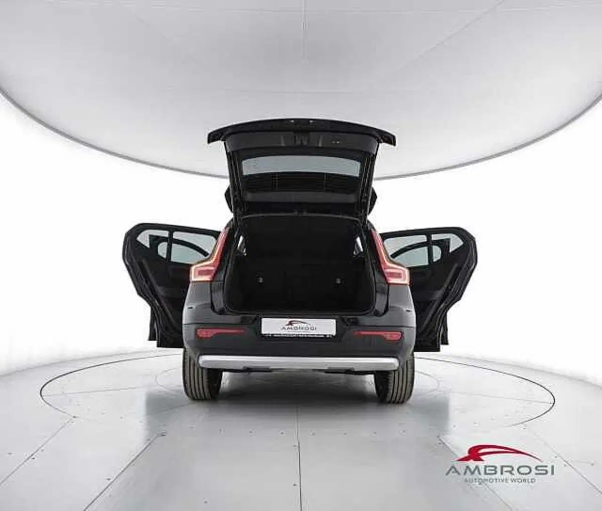 Volvo XC40 usata a Perugia (7)