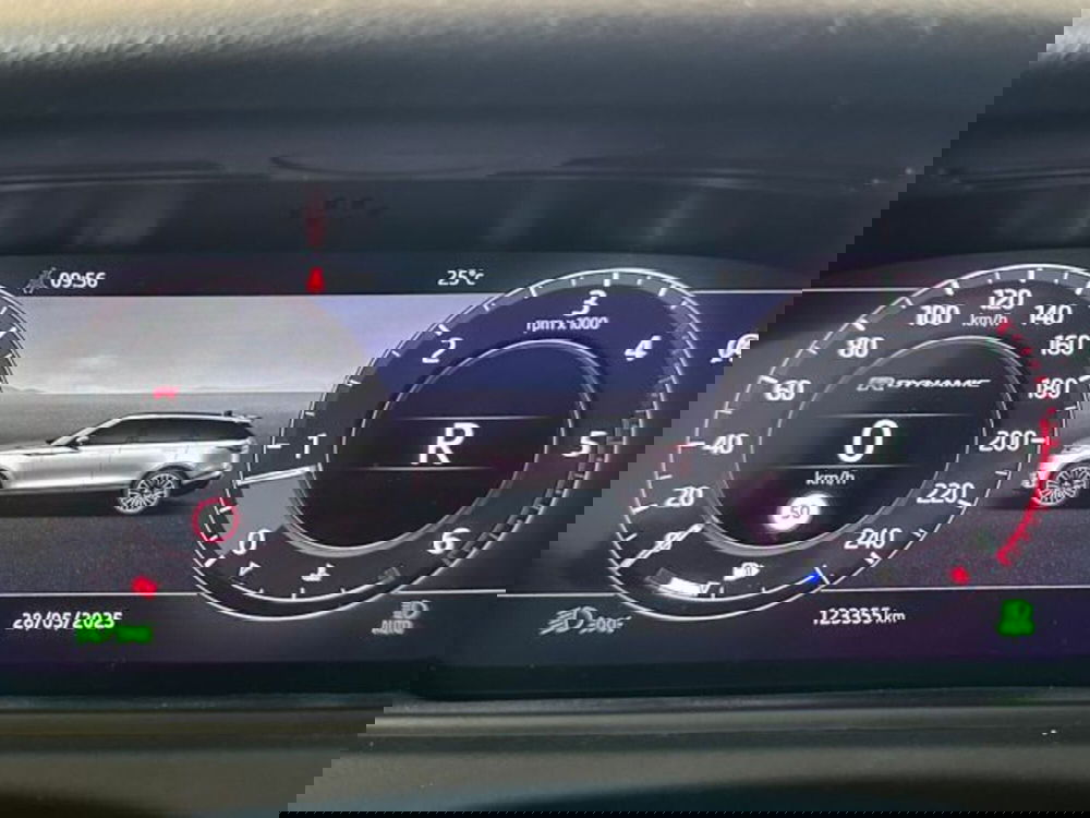 Land Rover Range Rover Velar usata a Modena (10)