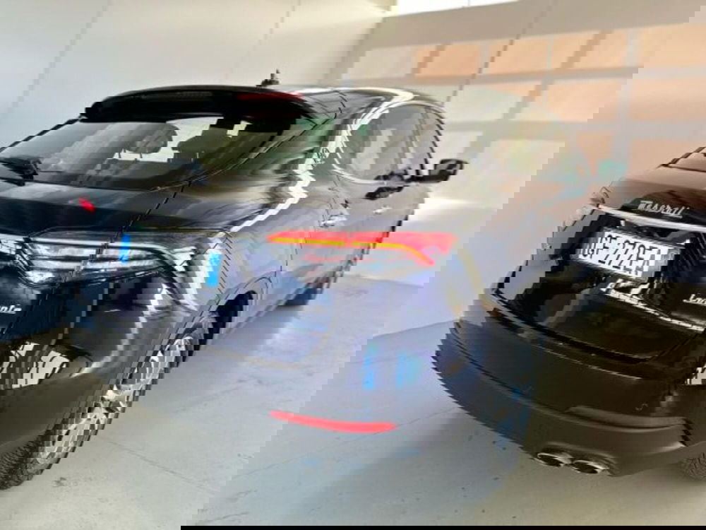 Maserati Levante usata a Modena (2)