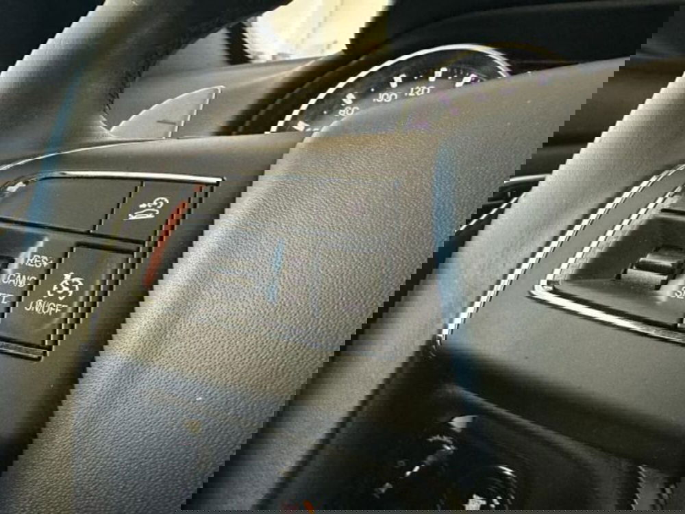 Maserati Levante usata a Modena (6)