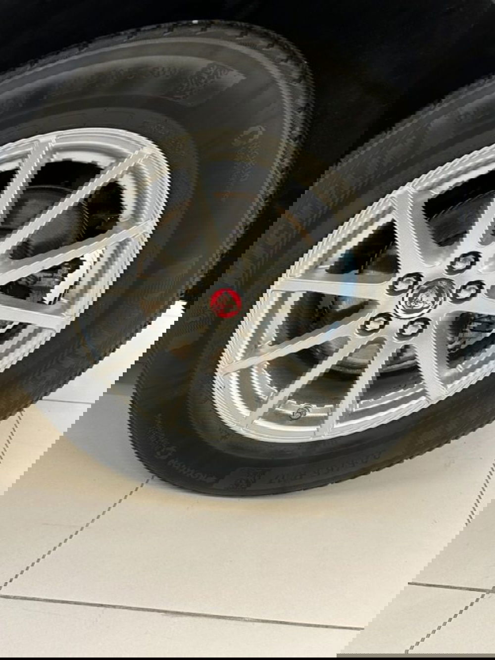 Jaguar E-Pace usata a Modena (11)