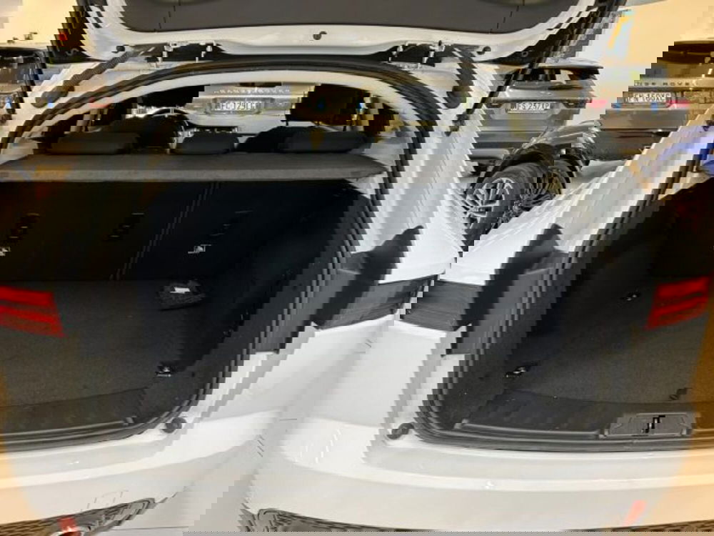 Jaguar E-Pace usata a Modena (9)