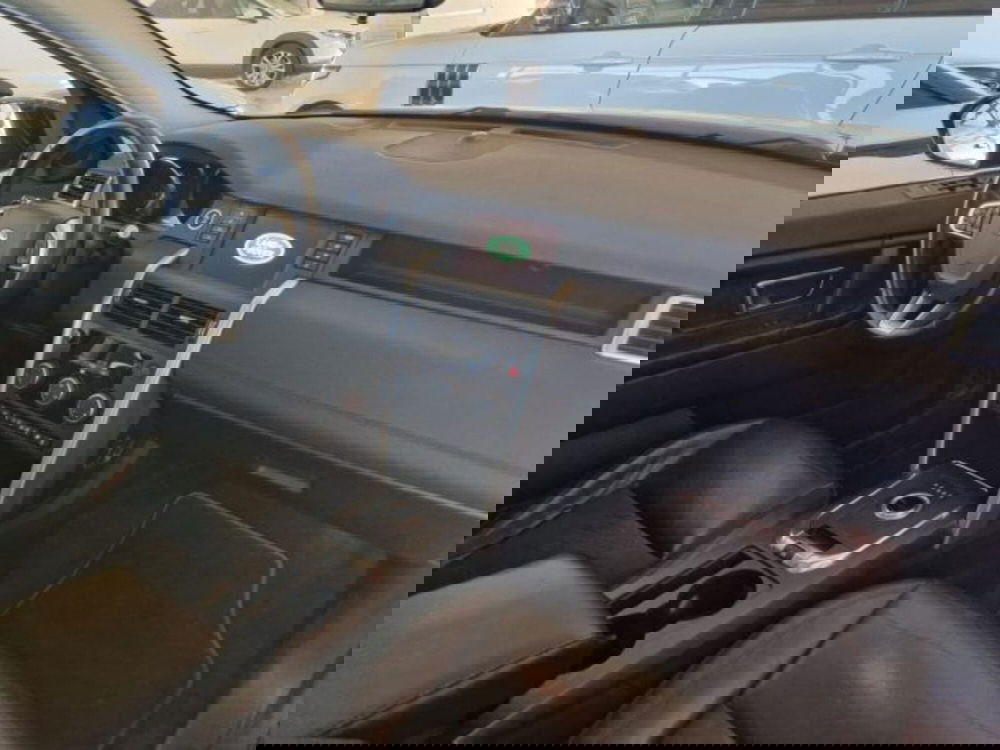 Land Rover Discovery Sport usata a Modena (7)