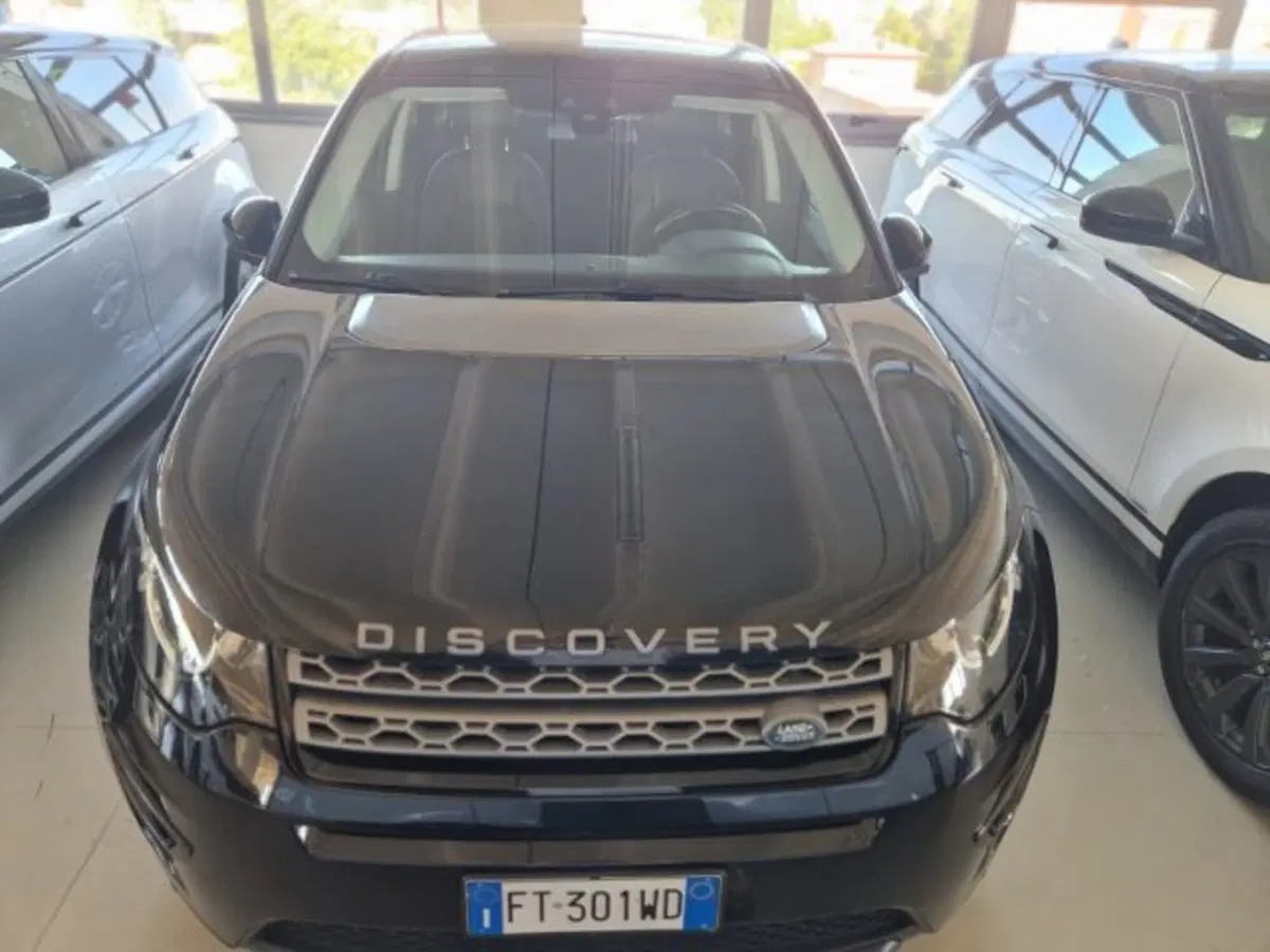 Land Rover Discovery Sport usata a Modena (9)