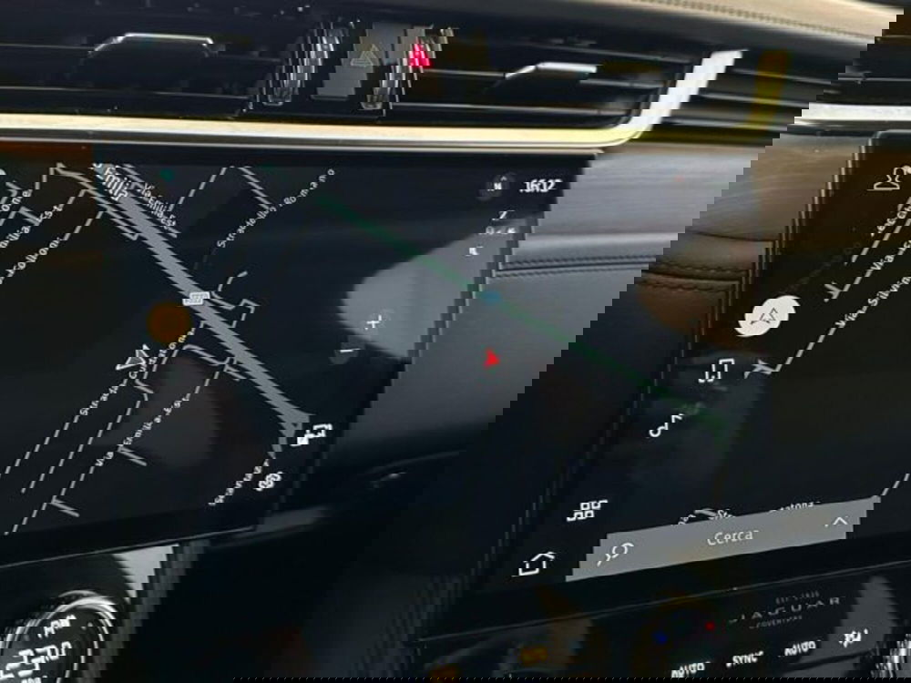 Jaguar F-Pace usata a Modena (11)