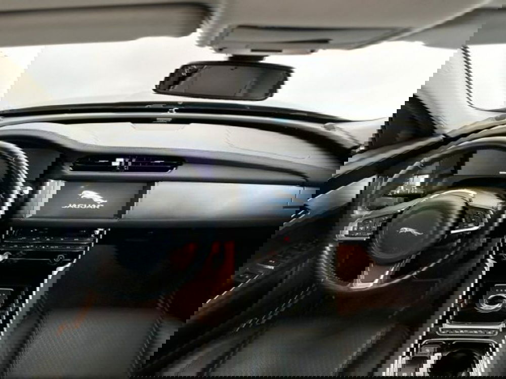 Jaguar XF usata a Modena (13)