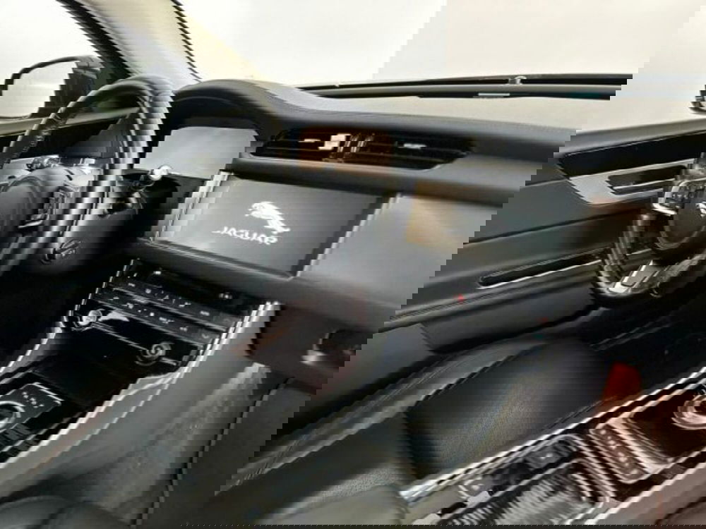 Jaguar XF usata a Modena (9)