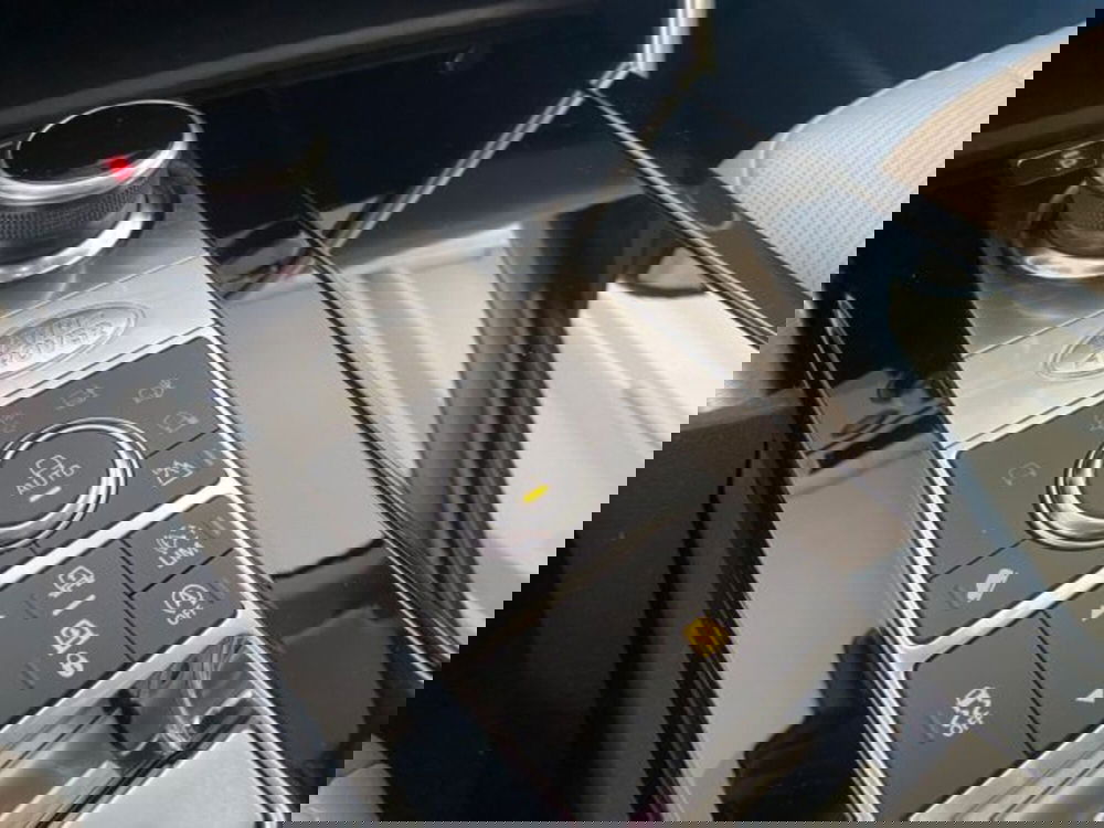 Land Rover Discovery Sport usata a Modena (11)