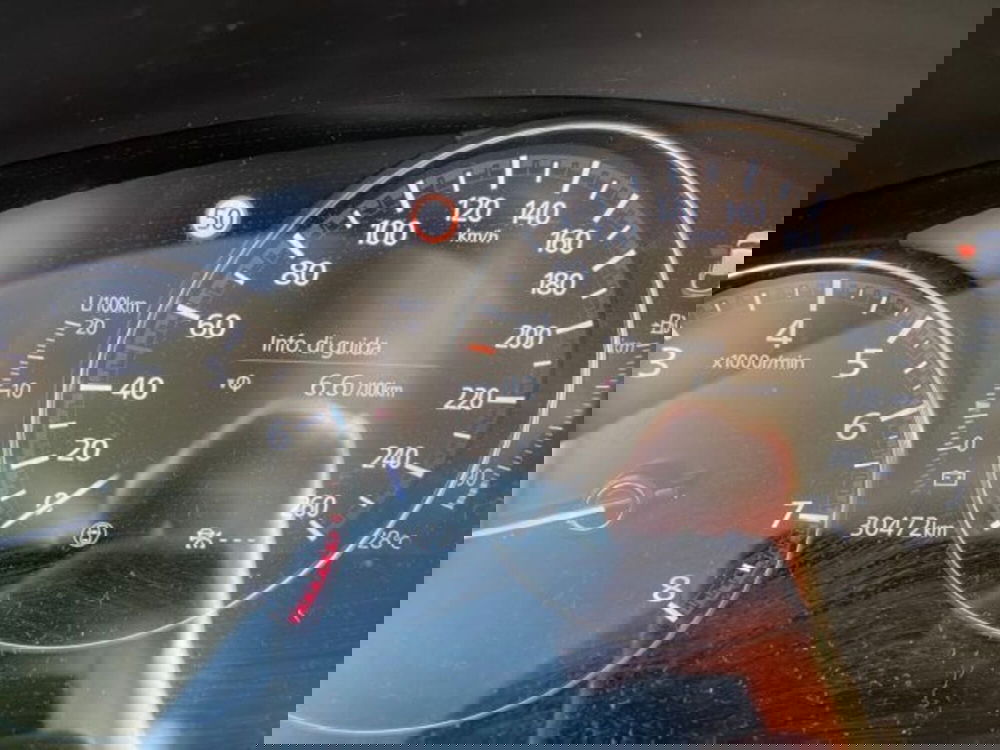 Land Rover Discovery Sport usata a Modena (16)