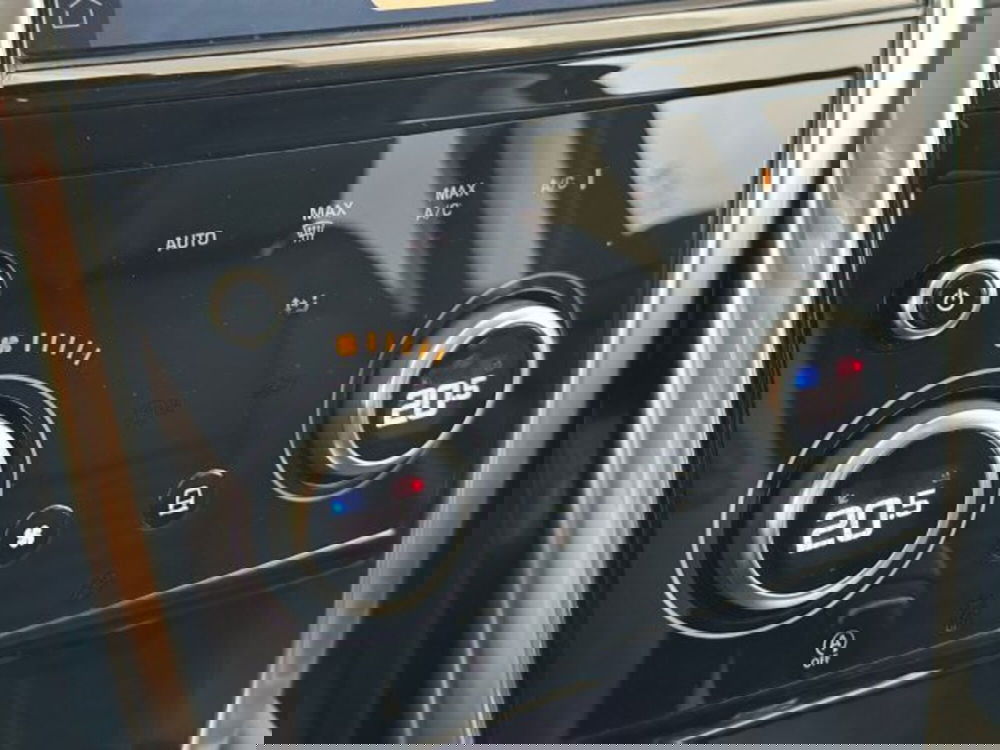 Land Rover Discovery Sport usata a Modena (10)