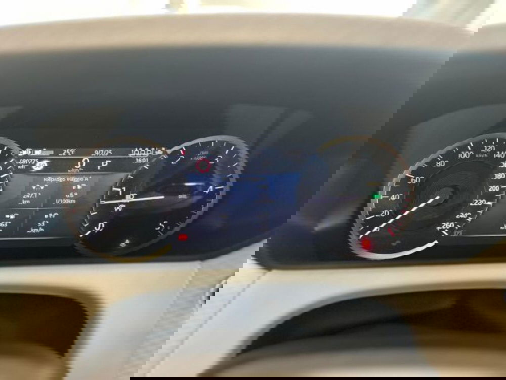 Land Rover Range Rover Velar usata a Modena (12)