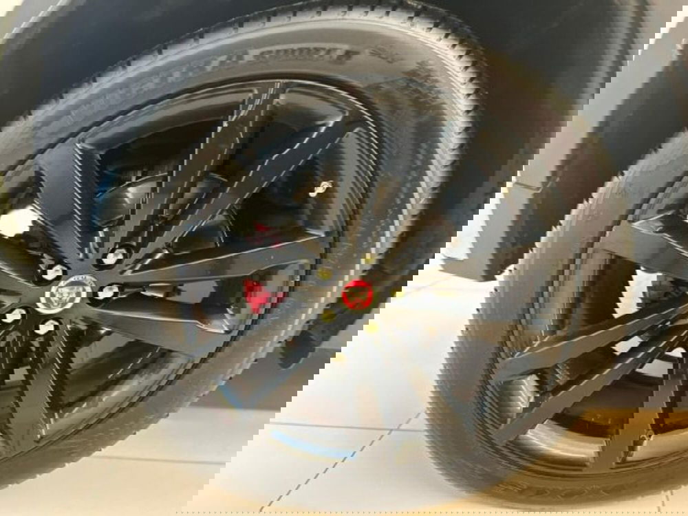 Jaguar E-Pace usata a Modena (9)