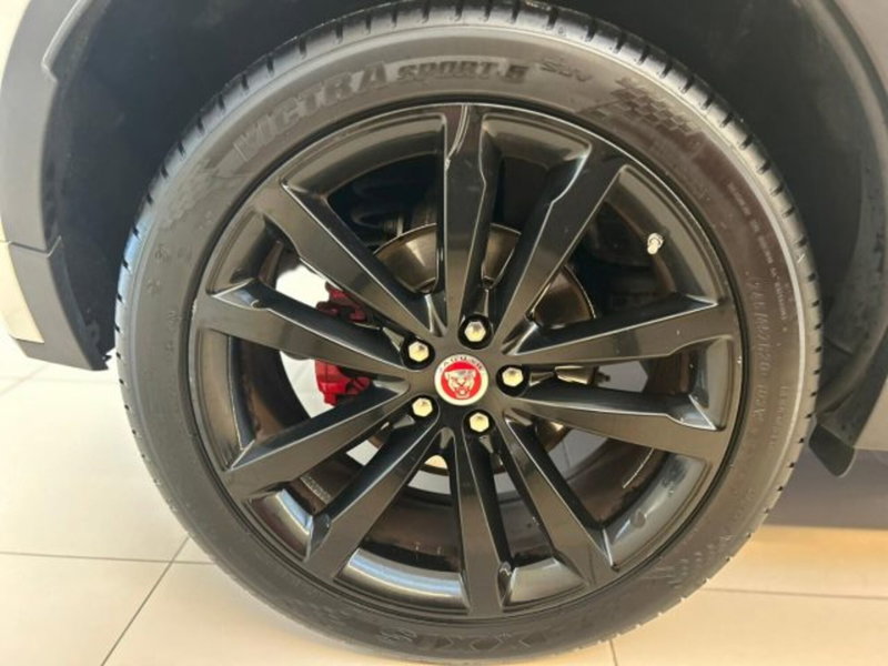 Jaguar E-Pace usata a Modena (9)