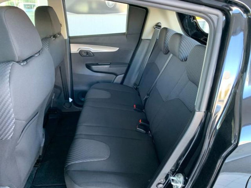 Mahindra KUV100 nuova a Trieste (14)