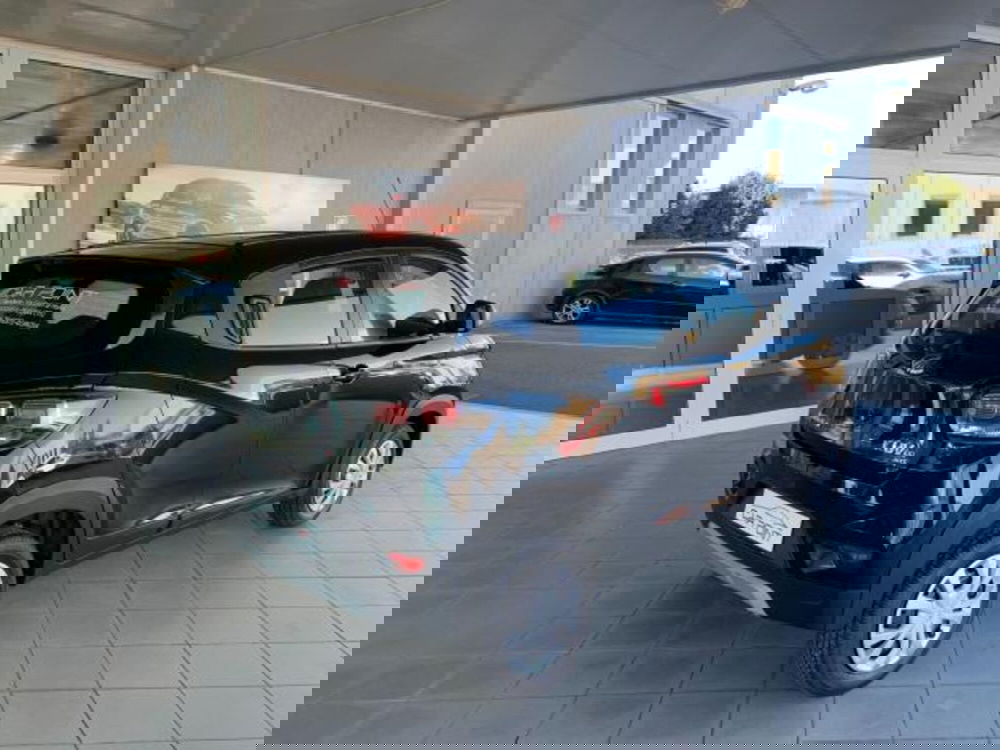 Mahindra KUV100 nuova a Trieste (5)