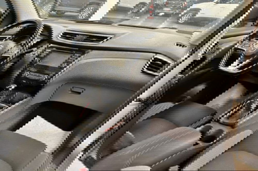 Nissan Qashqai usata a Latina (9)