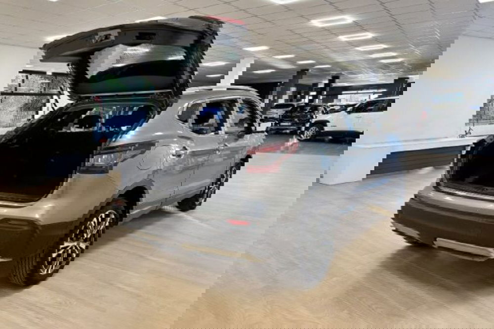 Nissan Qashqai usata a Latina (7)