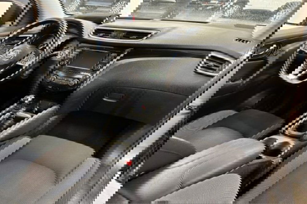 Nissan Qashqai usata a Latina (9)