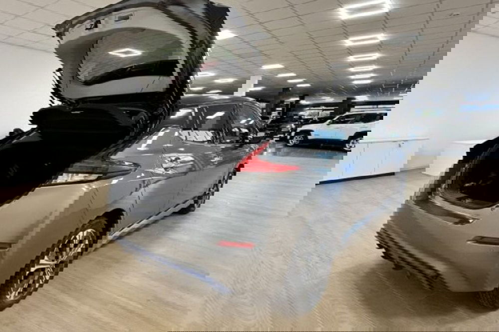 Nissan Leaf usata a Latina (7)