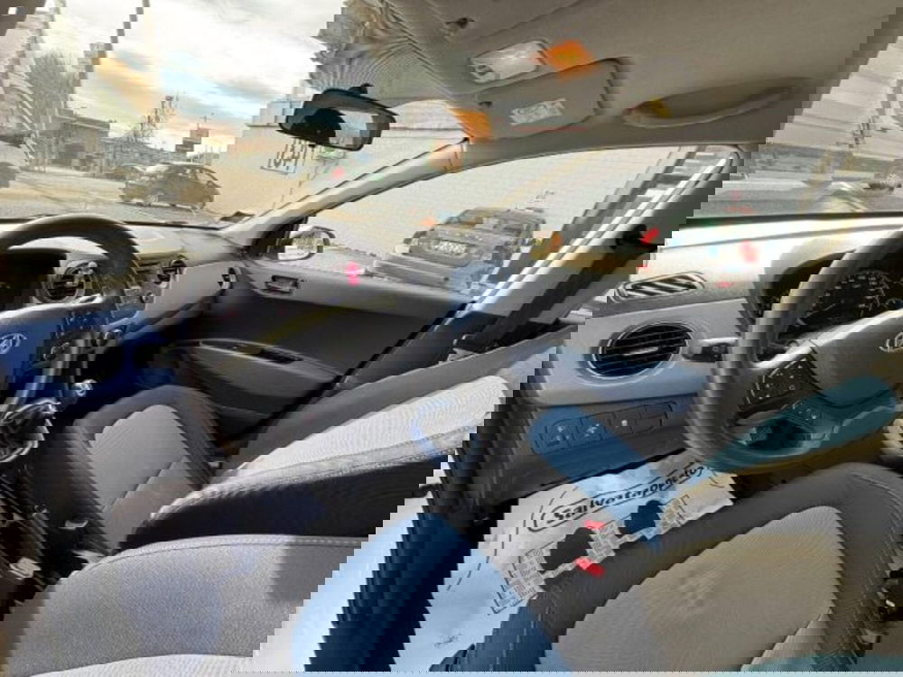 Hyundai i10 usata a Lucca (9)
