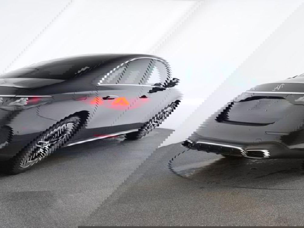 Mercedes-Benz Classe E usata a Milano (3)