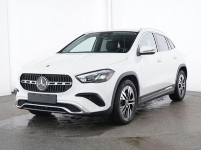 Mercedes-Benz GLA SUV 180 Automatic Premium del 2024 usata a Magenta
