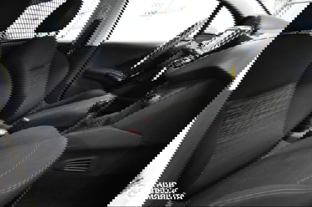 Peugeot 208 usata a Perugia (16)