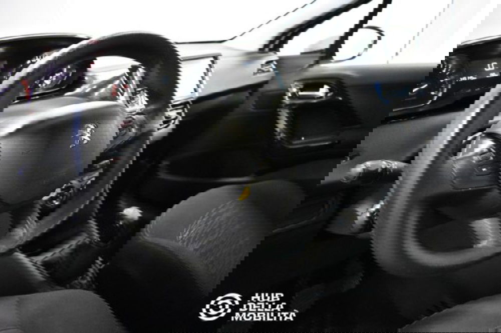 Peugeot 208 usata a Perugia (17)