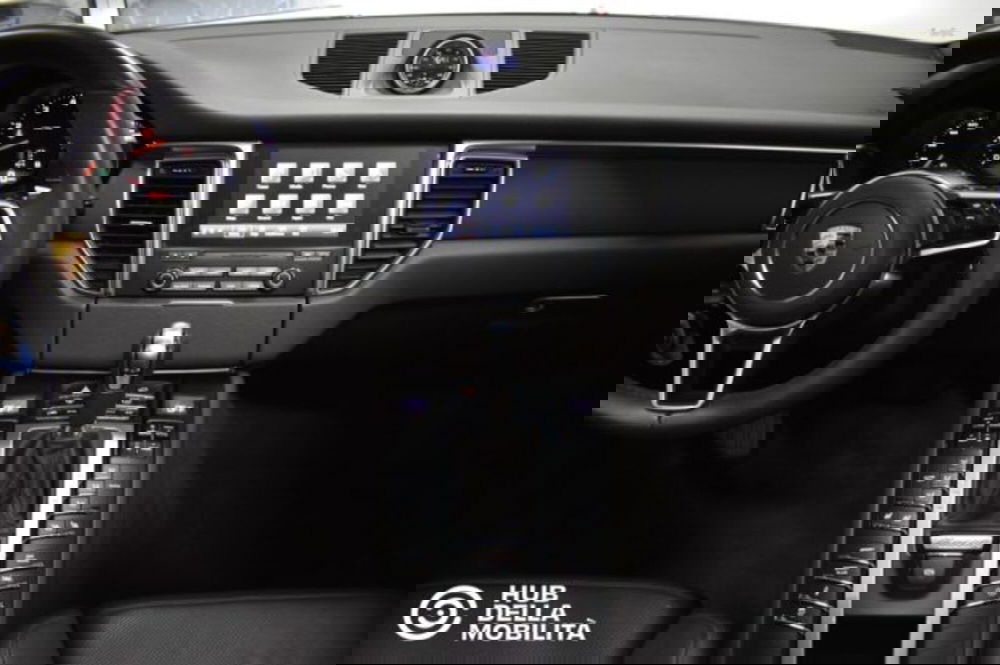 Porsche Macan usata a Perugia (11)