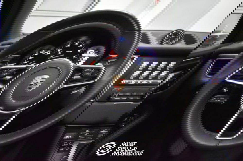 Porsche Macan usata a Perugia (9)