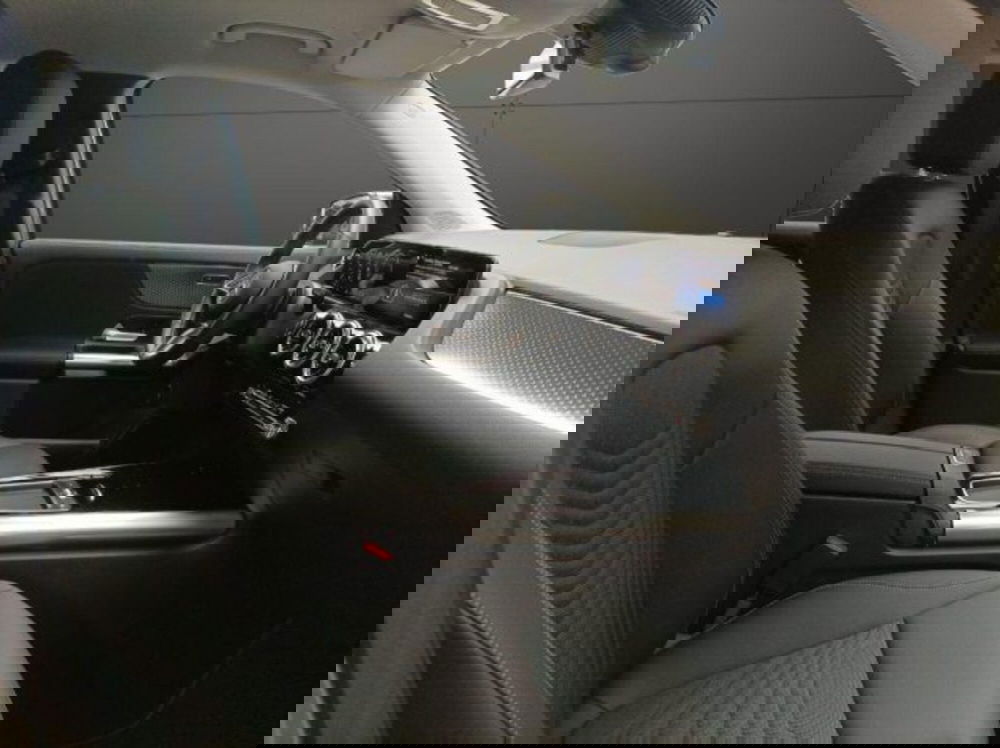 Mercedes-Benz GLA SUV usata a Novara (13)