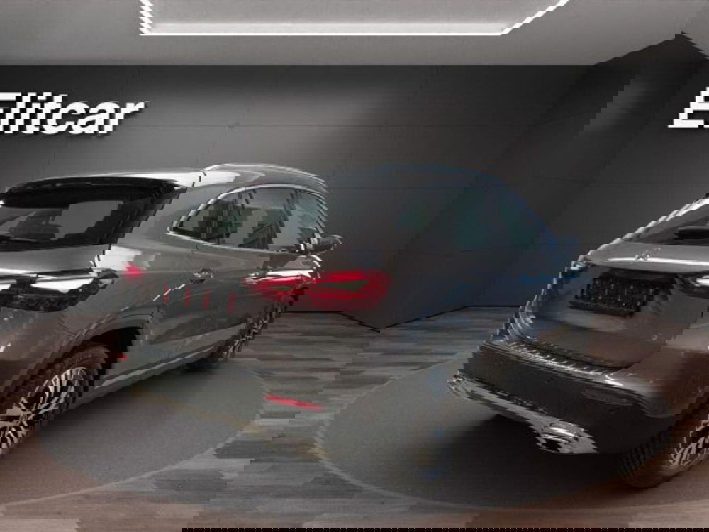 Mercedes-Benz GLA SUV usata a Novara (9)