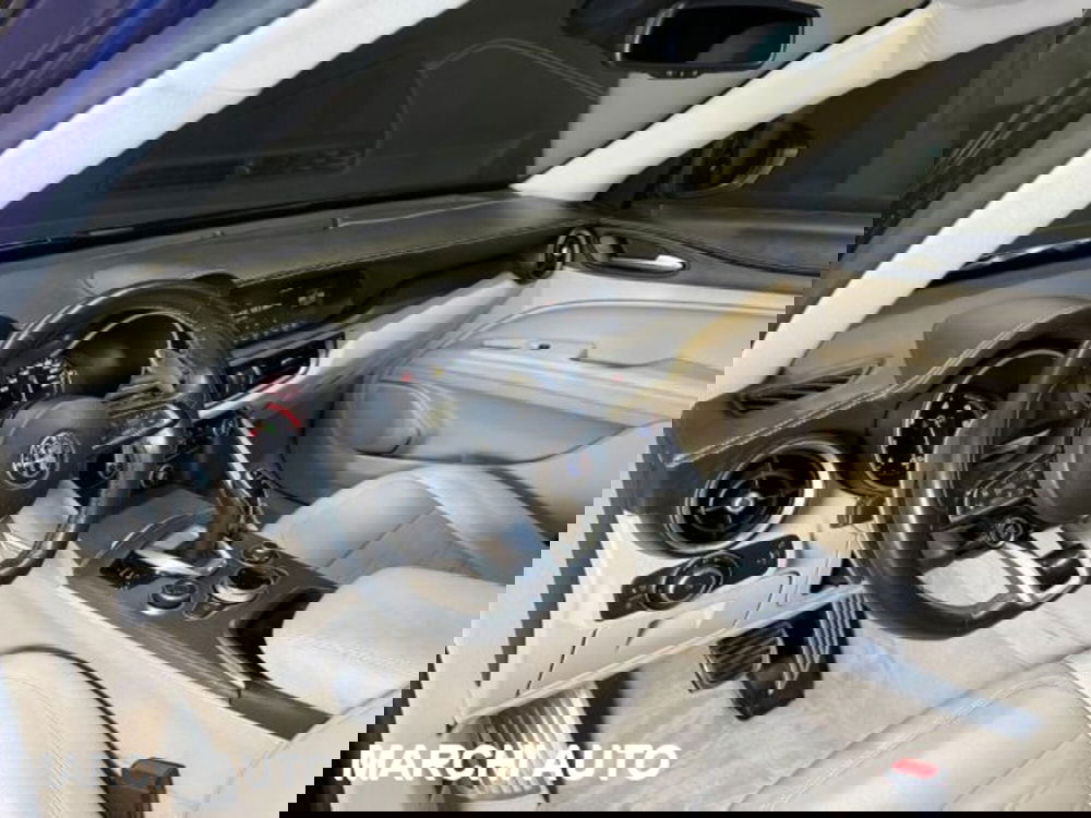 Alfa Romeo Stelvio usata a Perugia (10)