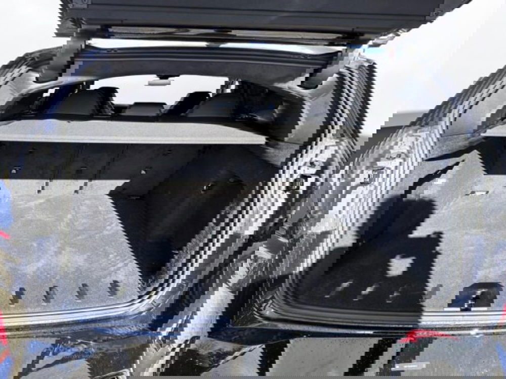 BMW XM nuova a Perugia (9)