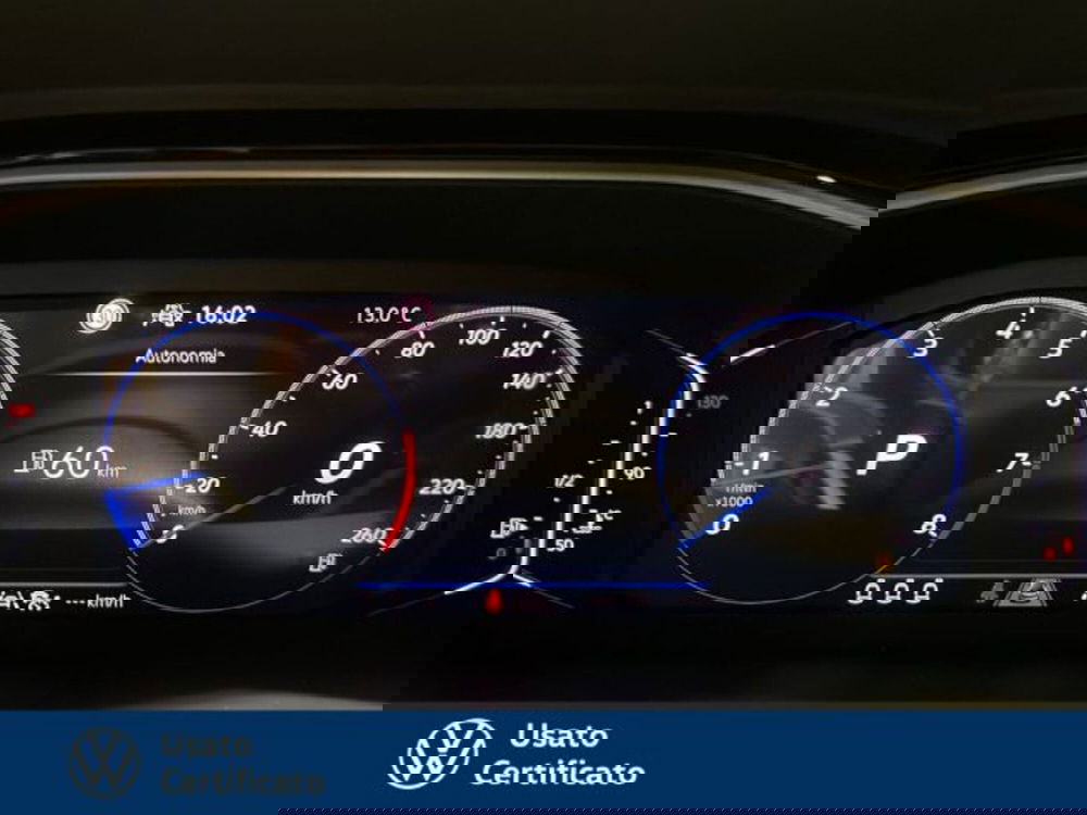 Volkswagen T-Roc nuova a Vicenza (10)