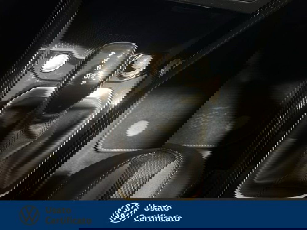 Volkswagen T-Roc nuova a Vicenza (15)