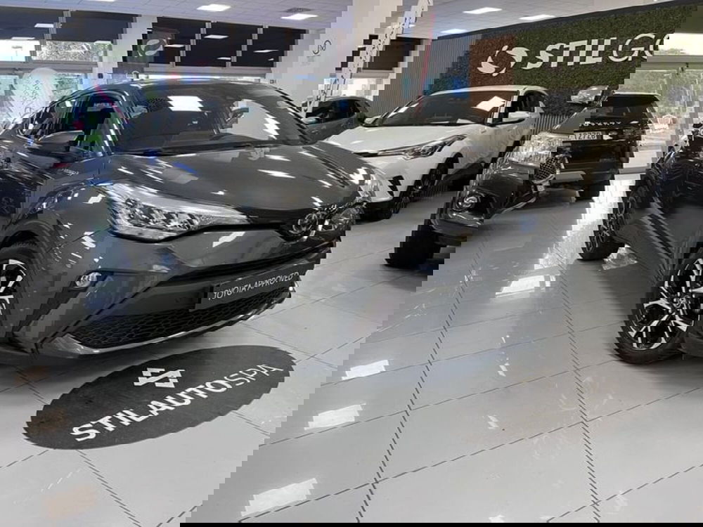 Toyota Toyota C-HR usata a Prato (3)