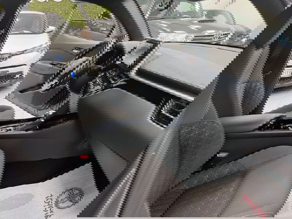Toyota Toyota C-HR usata a Prato (8)