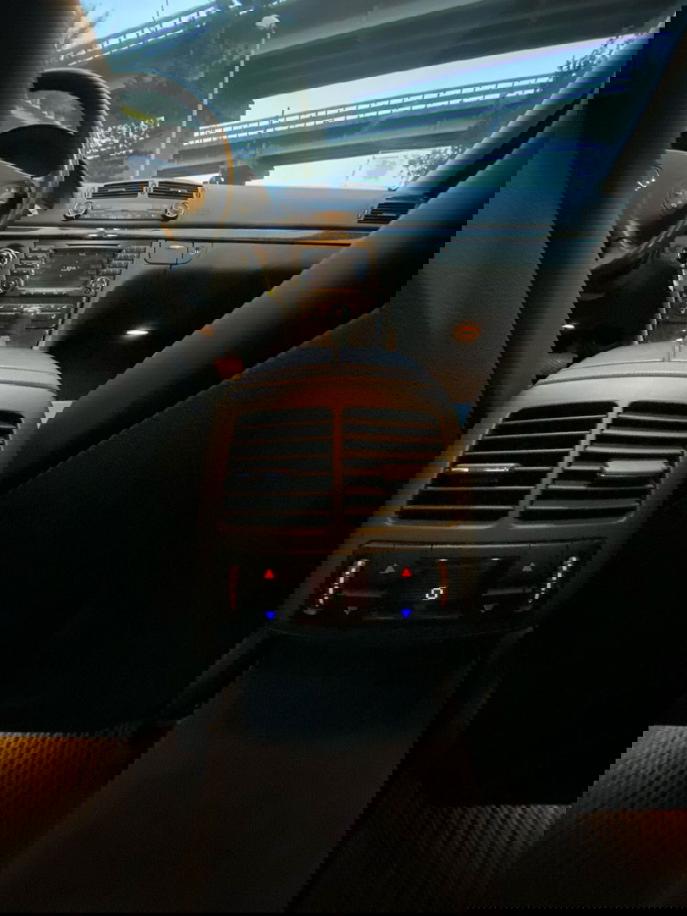 Mercedes-Benz Classe E usata a Messina (18)